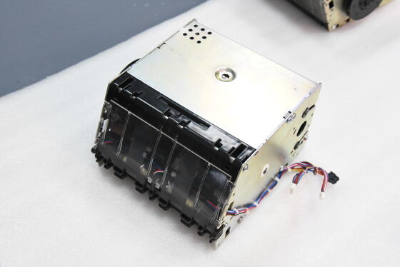 Các bộ phận máy ATM mới Diebold 1750291701 Bộ phận máy ATM Diebold Nixdorf DN200/250/450 ESC Lưu trữ cuộn RM4 RM3